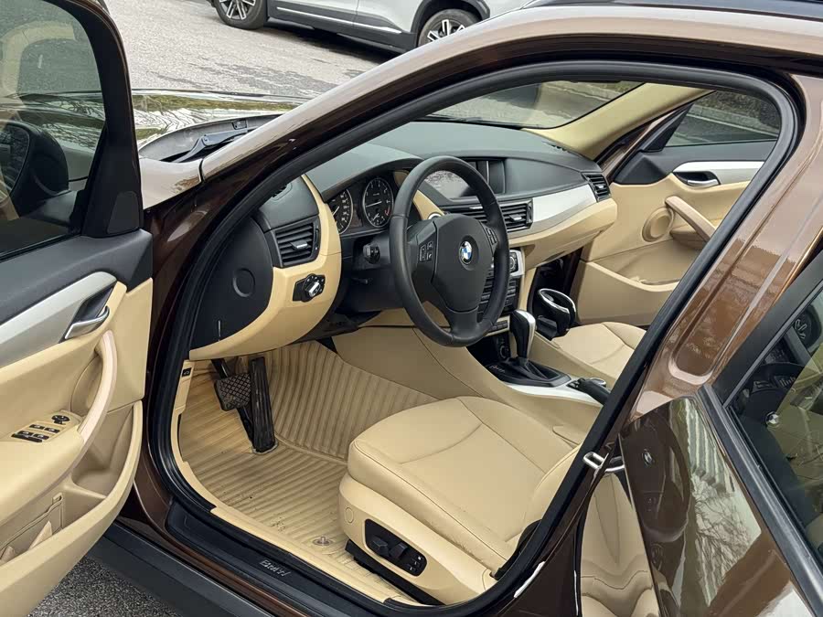 BMW X1 (Imported) 2012 car image #24