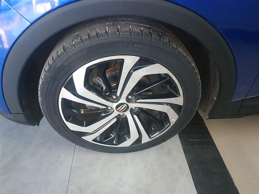 HongQi E-HS3 2019 #24 HongQi E-HS3 2019 car image #24