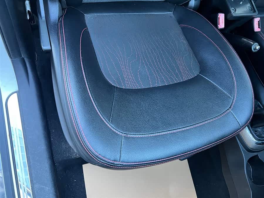 Great Wall M4 2013 car image #24