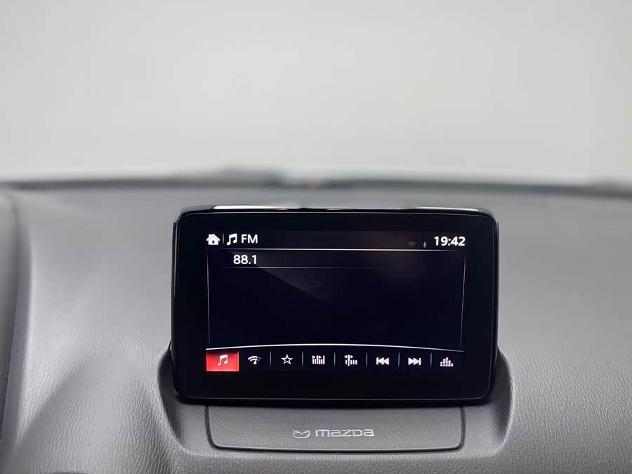 Mazda CX-3 2017 immagine di auto #24