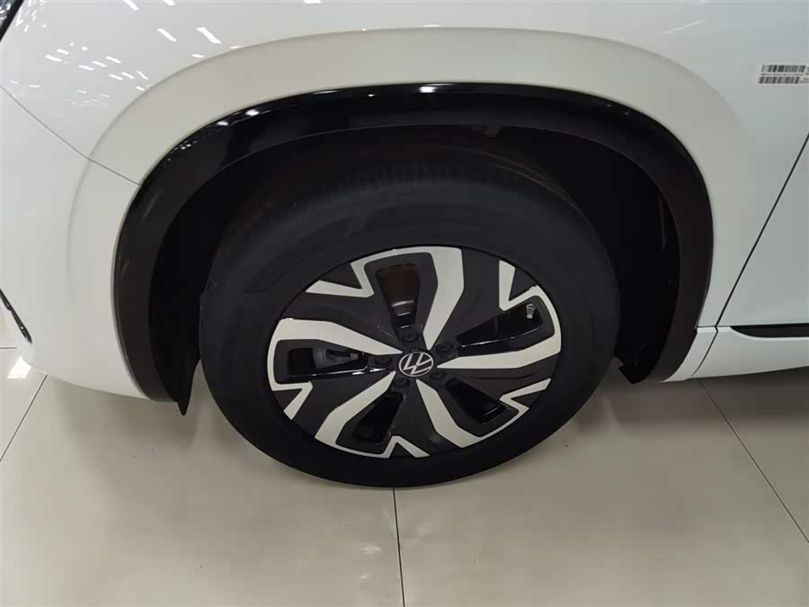 Volkswagen Tayron GTE 2023 #24 Volkswagen Tayron GTE 2023 car image #24