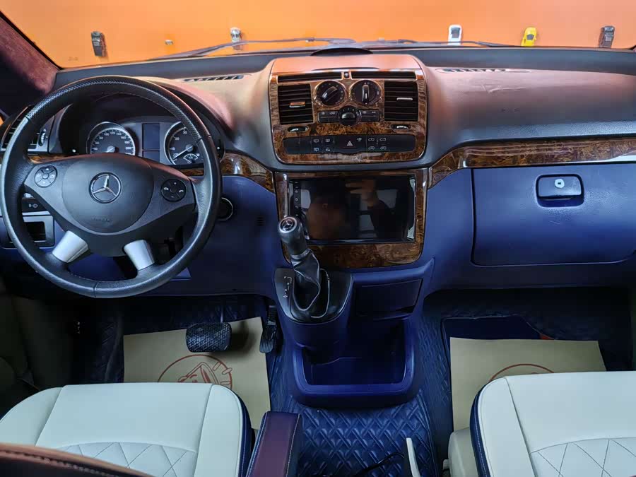 Mercedes-Benz Viano 2012 imagen de coche #24