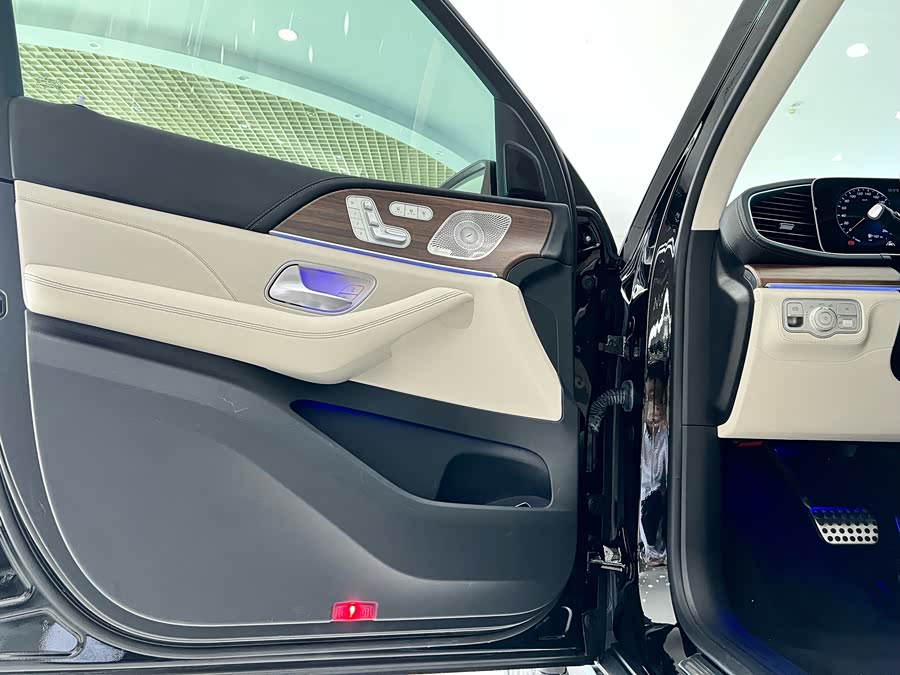 Mercedes-Benz GLS Class 2023 #24 Mercedes-Benz GLS Class 2023 car image #24