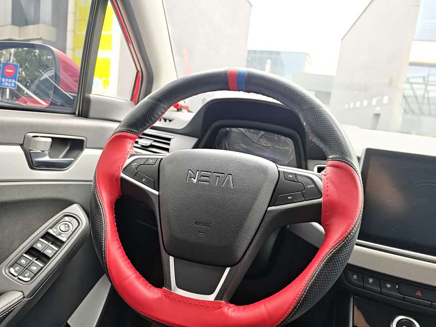 哪吒汽车 哪吒N01 2021 #24 哪吒汽车 哪吒N01 2021 汽车图片 #24