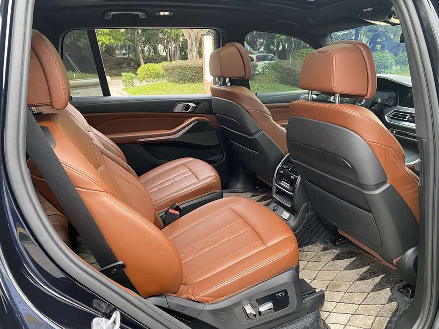 BMW X7 2021 #24 BMW X7 2021 car image #24