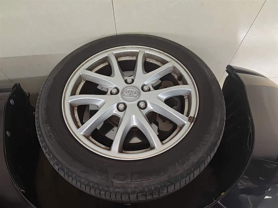 BYD M6 2015 car image #24