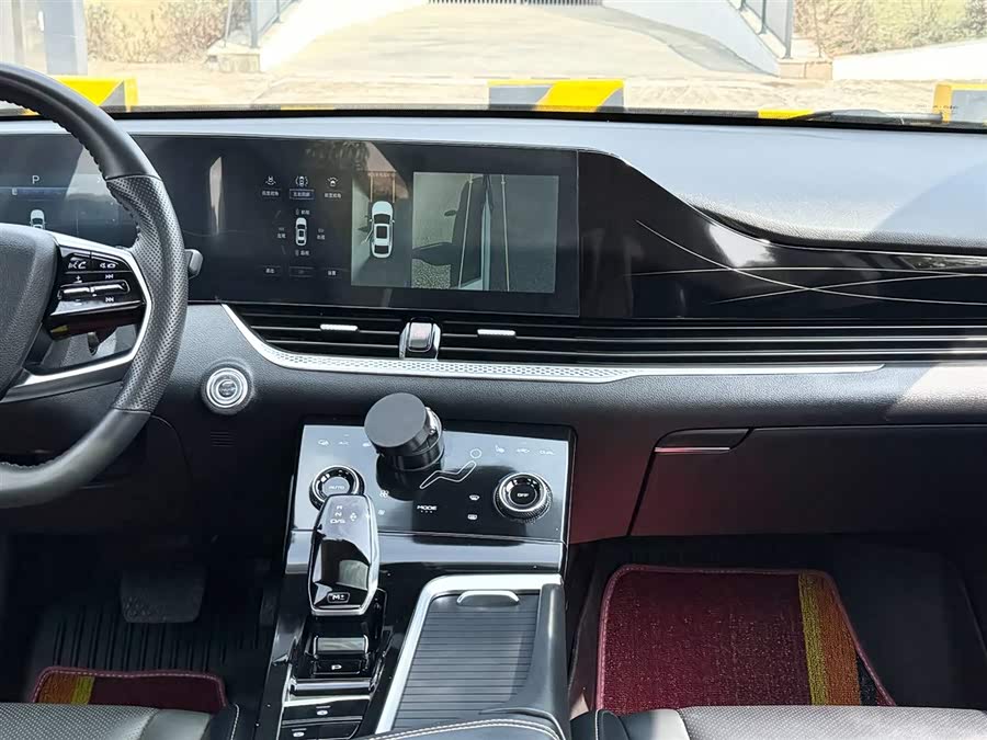 2022 car image #24