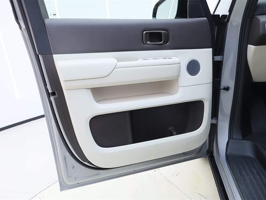 理想汽车 理想MEGA 2024 汽车图片 #24