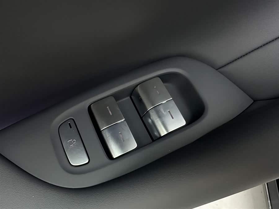 小米汽车 小米YU7 2025 汽车图片 #24