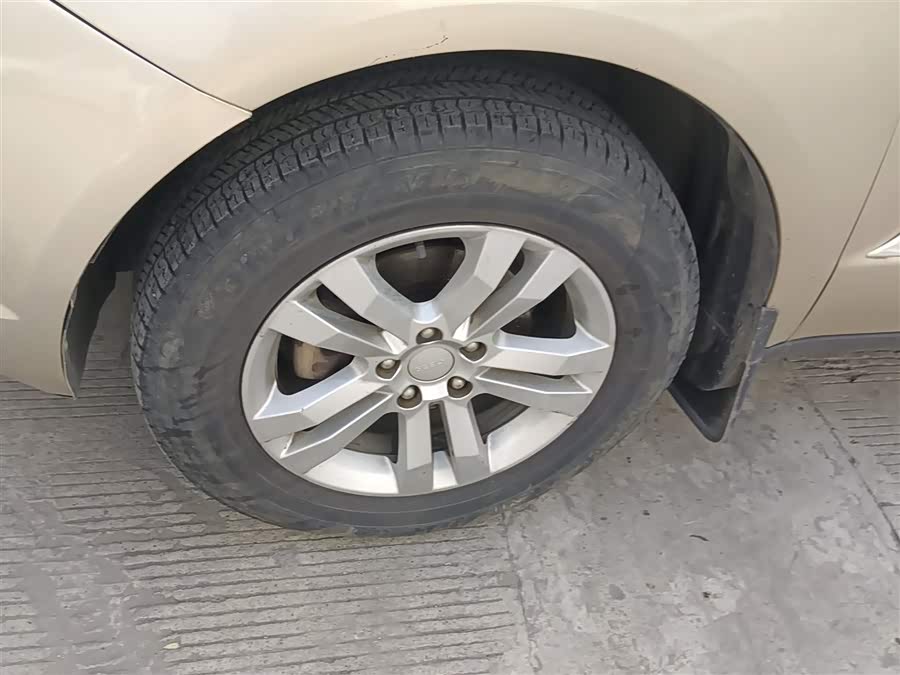 GEELY GX7 2014 car image #24