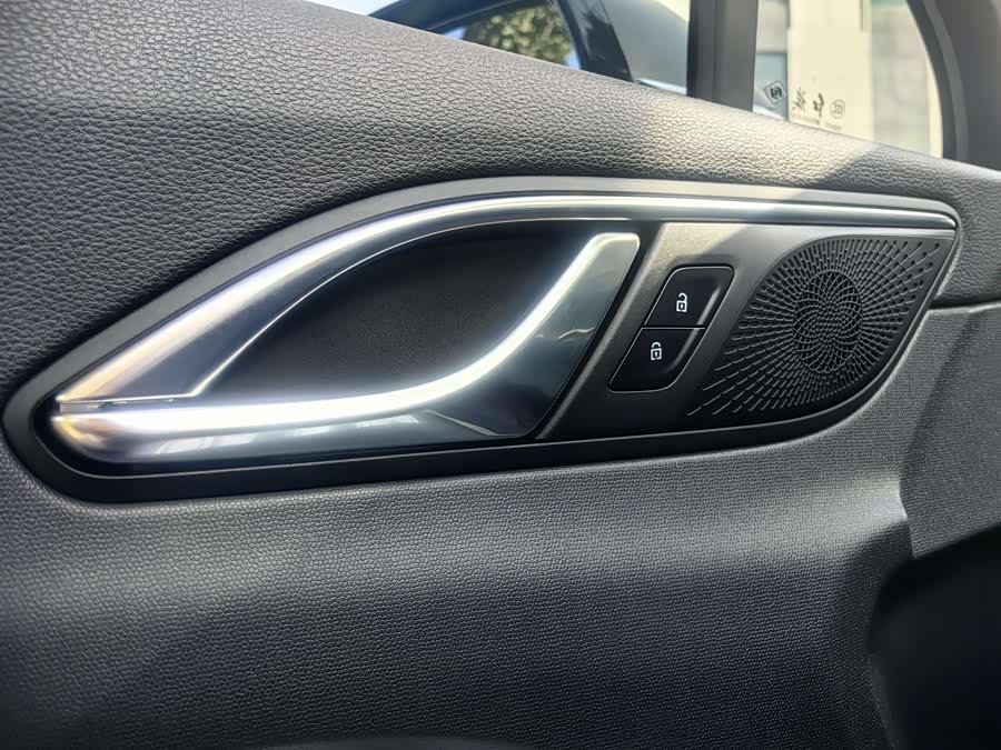 HongQi HS3 PHEV 2024 #24 HongQi HS3 PHEV 2024 car image #24