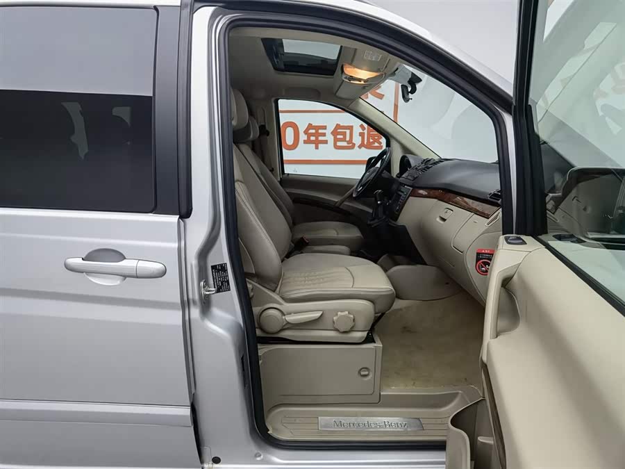 奔驰 唯雅诺 2013 汽车图片 #24