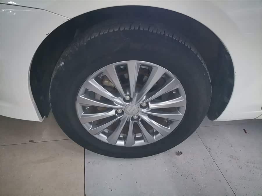 Suzuki Ciaz 2017 изображение автомобиля #24