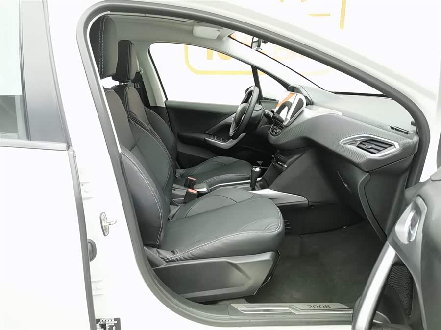 Peugeot 2008 2014 صورة سيارة #24