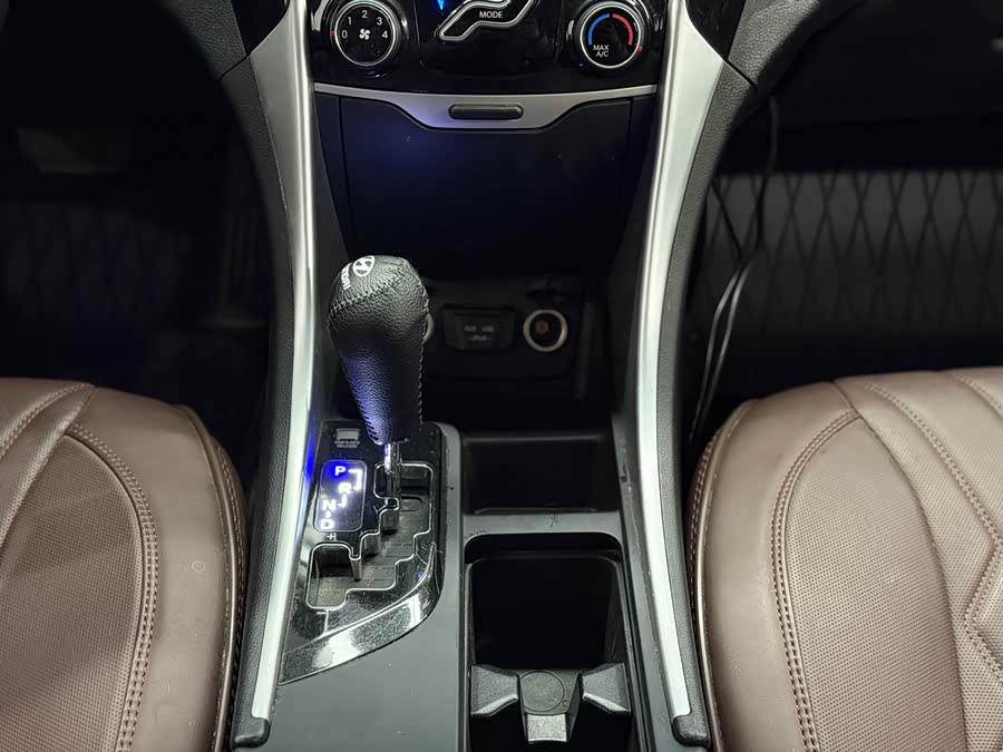 Hyundai Sonata 2016 car image #24