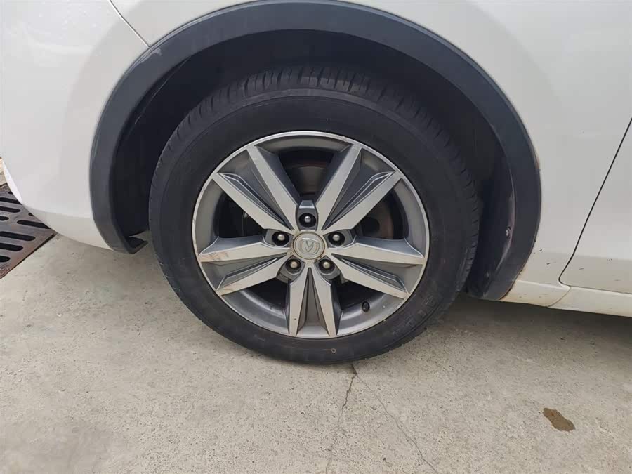 Changan Eado XT 2016 изображение автомобиля #24