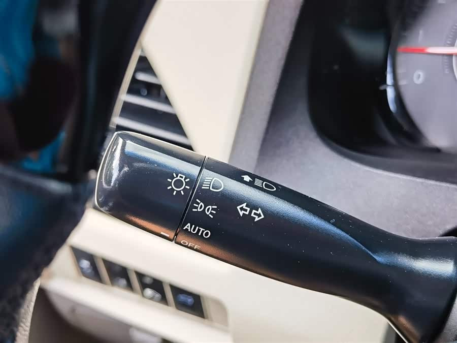 Toyota SIENNA 2018 car image #24