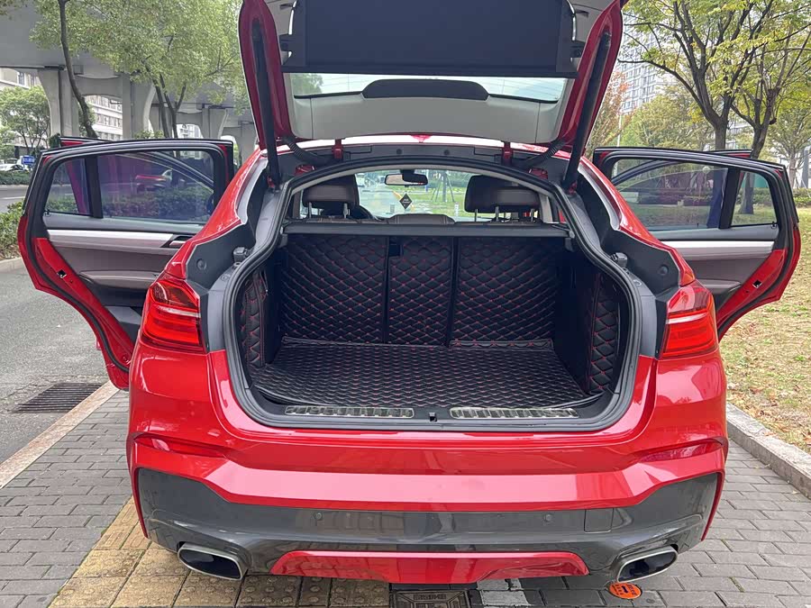 BMW X4 2017 car image #24