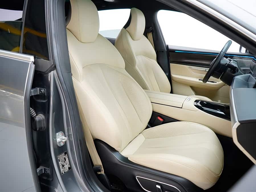 小鹏 小鹏P7 2021 汽车图片 #24