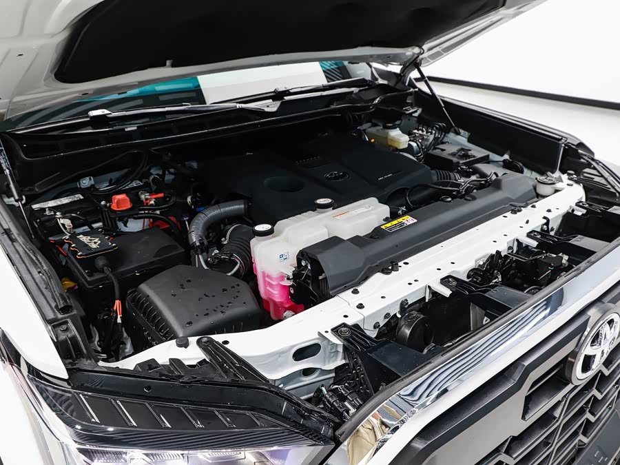 Toyota Tundra 2024 immagine di auto #24