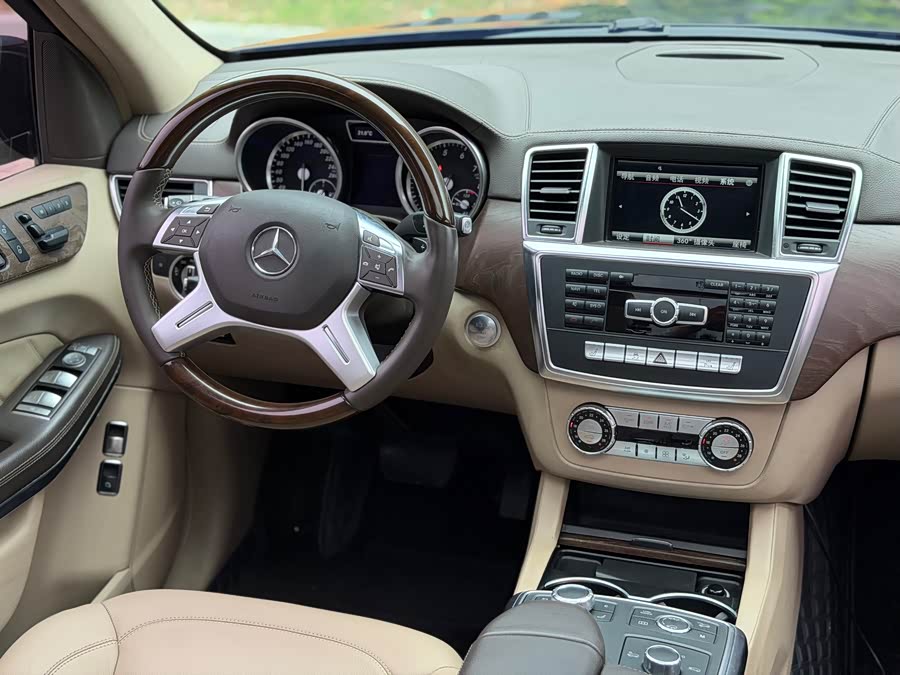Mercedes-Benz GL Class 2014 immagine di auto #24