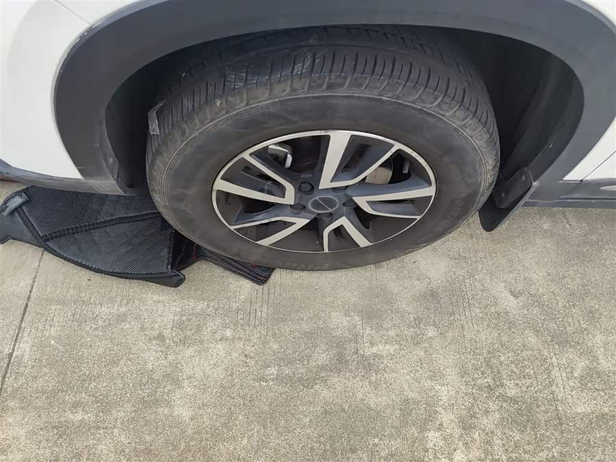 Forthing T5 2023 #24 Forthing T5 2023 صورة سيارة #24