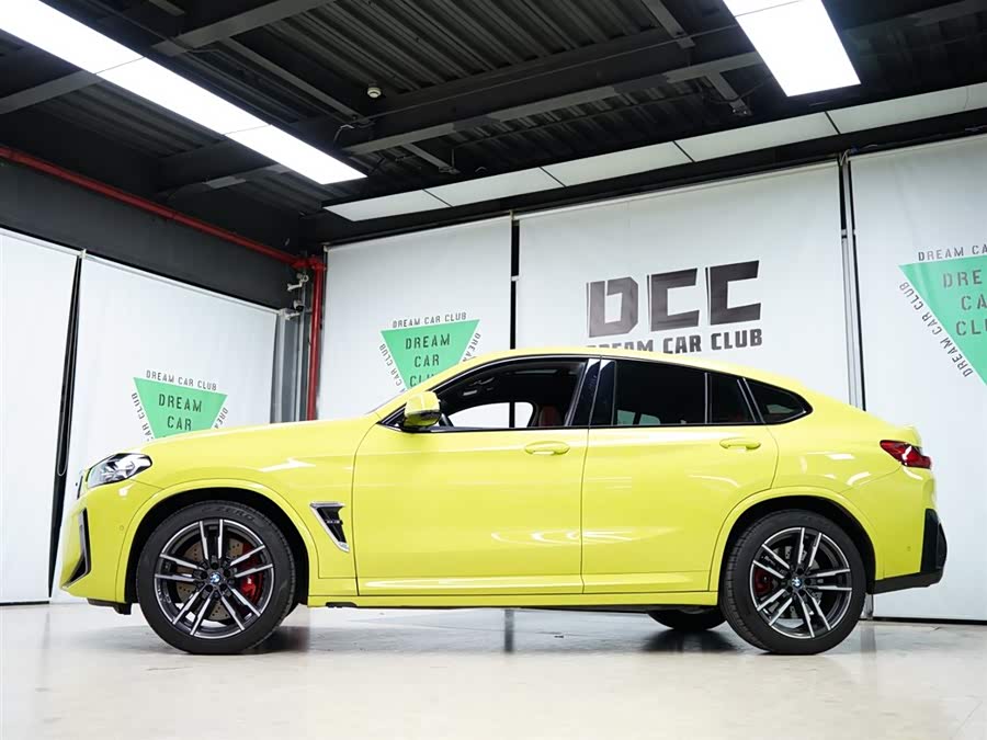 BMW X4 M 2022 immagine di auto #24