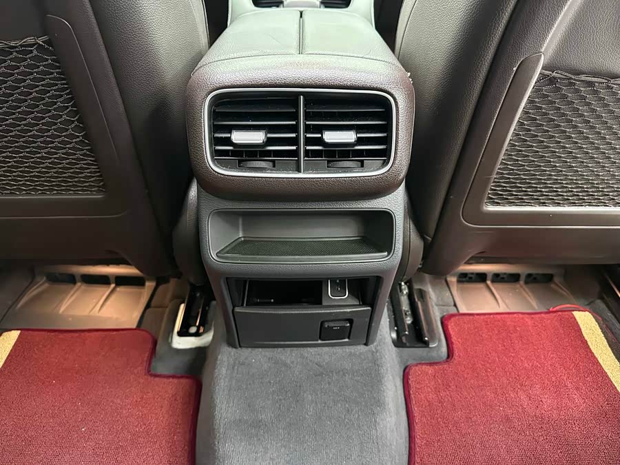 Mercedes-Benz GLS Class 2019 car image #24