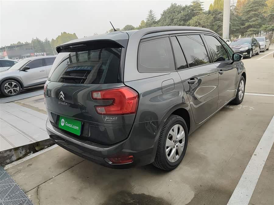 Citroen C4 PICASSO 2017 صورة سيارة #24