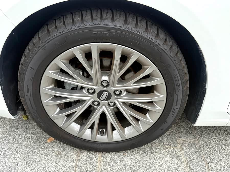2023 car image #24