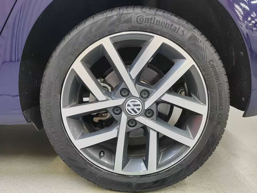 Volkswagen Golf 2018 car image #24