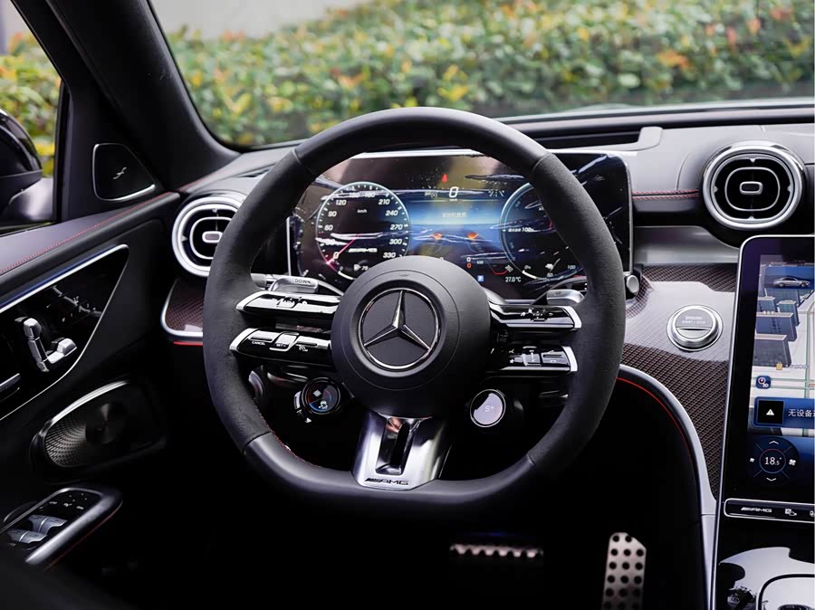 Mercedes-Benz C AMG New Energy 2025 изображение автомобиля #24