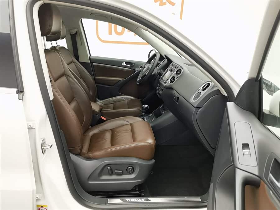 Volkswagen Tiguan 2015 car image #24