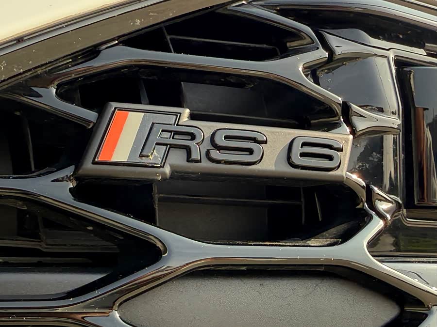 Audi RS 6 2025 car image #24