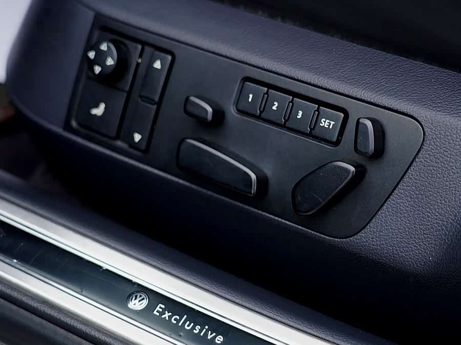 Volkswagen Pheaton 2012 immagine di auto #24