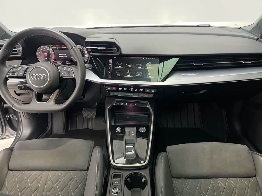 Audi A8 2021 imagen de coche #24