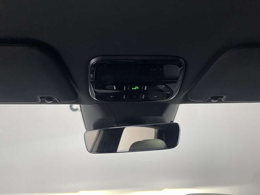Lynk & Co 08 EM-P 2023 car image #24