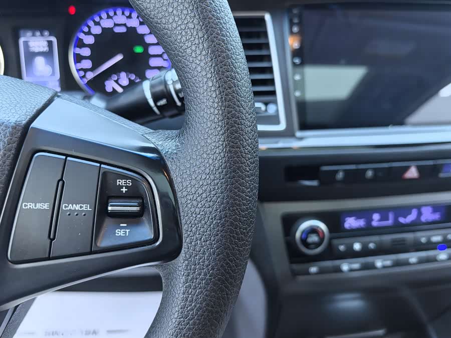 Hyundai Mistra 2014 #24 Hyundai Mistra 2014 car image #24