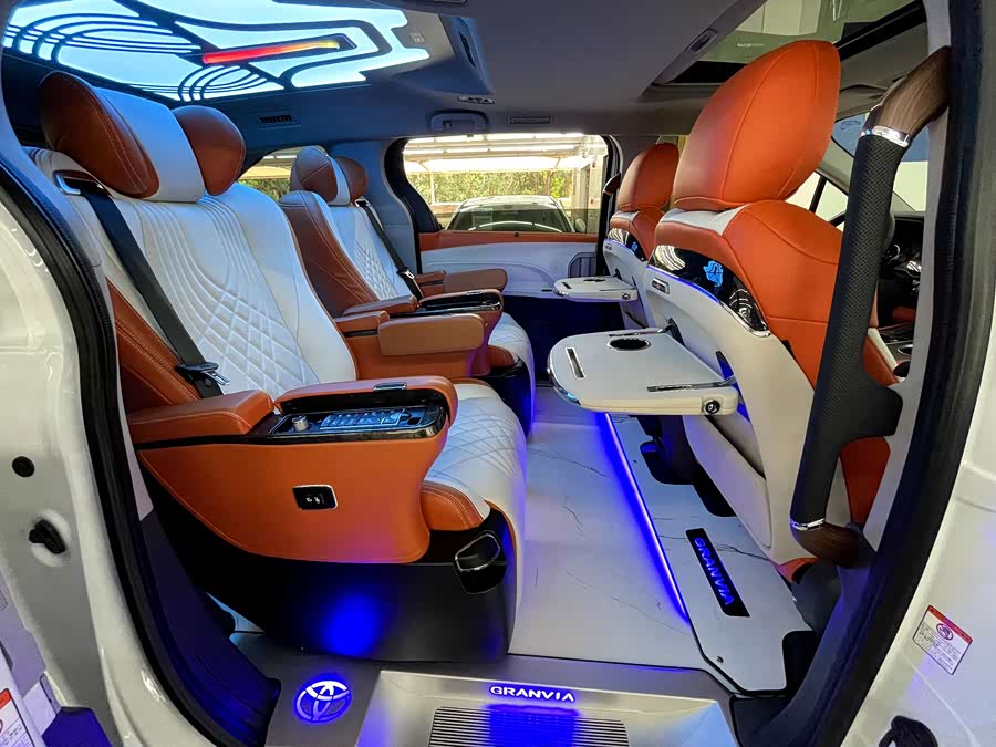 Toyota Granvia 2024 #24 Toyota Granvia 2024 immagine di auto #24