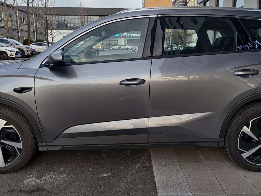 BYD Sea Lion 05 DM-i 2025 car image #24