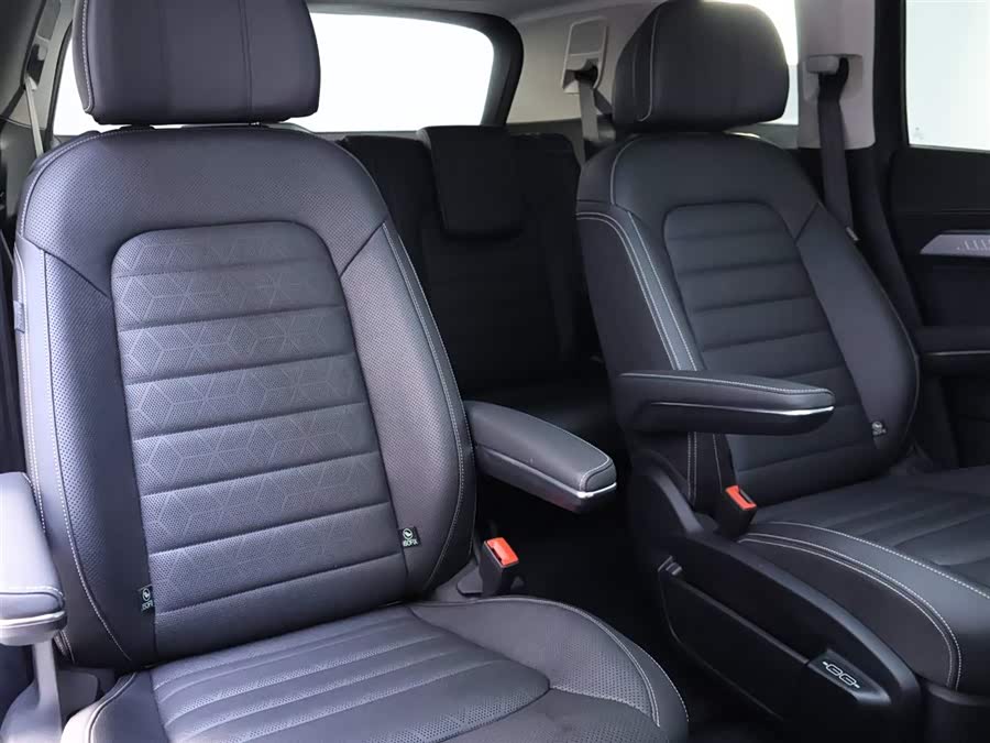 Volkswagen Talagon 2023 car image #24