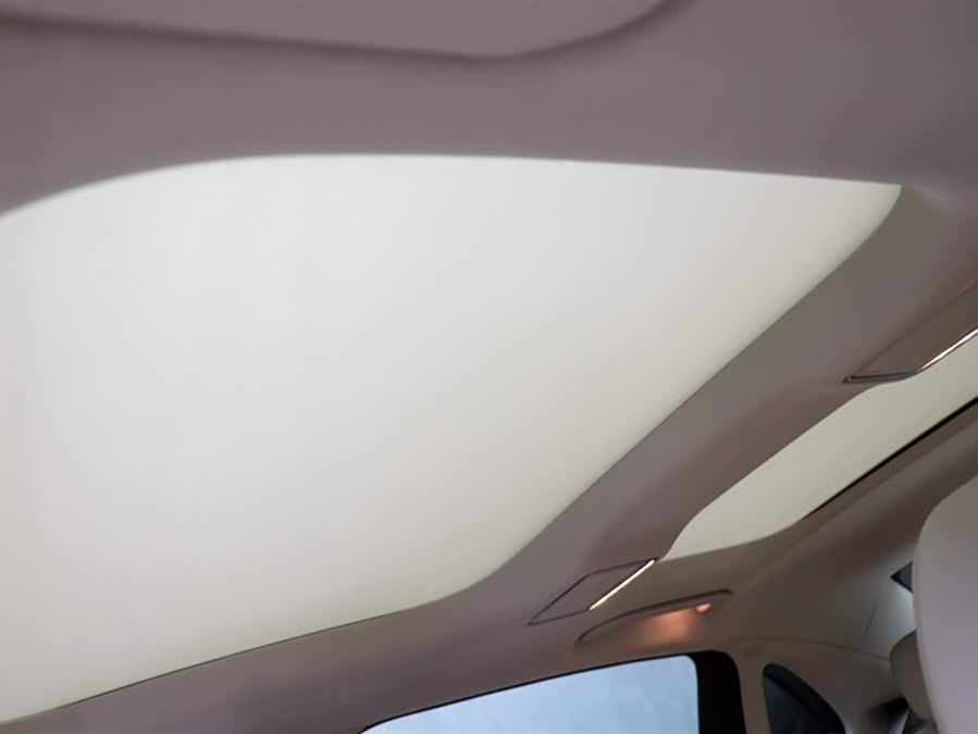 Mercedes-Benz V Class 2020 car image #24