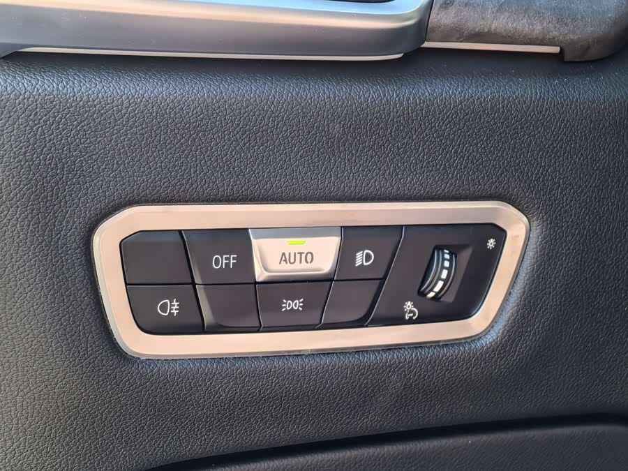 BMW X5 2022 car image #24