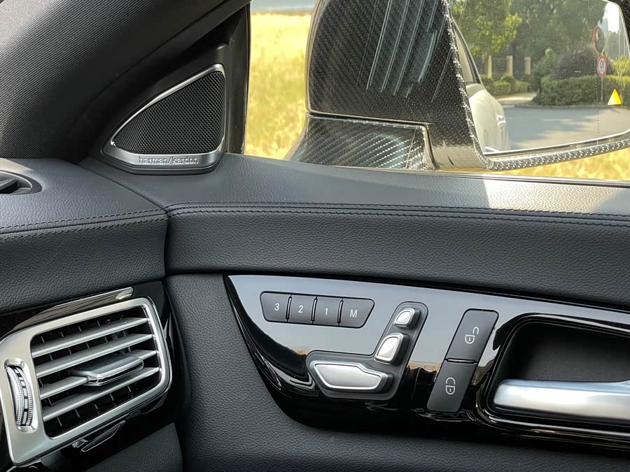 Mercedes-Benz CLS AMG 2015 car image #24