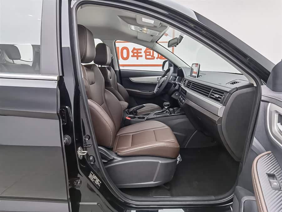 Forthing T5 2023 изображение автомобиля #24