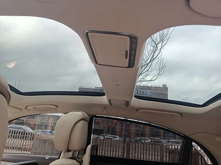 Mercedes-Benz S Class 2015 car image #24