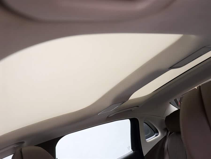 Mercedes-Benz E Class 2021 صورة سيارة #24