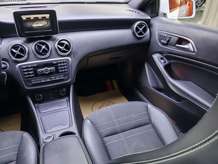 Mercedes-Benz A Class (Imported) 2014 #24 Mercedes-Benz A Class (Imported) 2014 car image #24