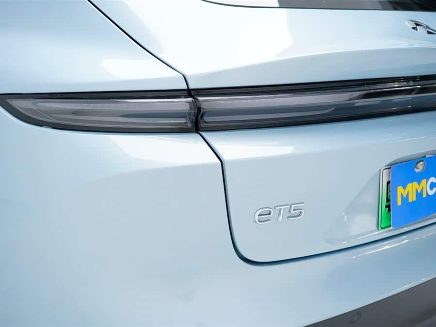 NIO ET5 2025 car image #24