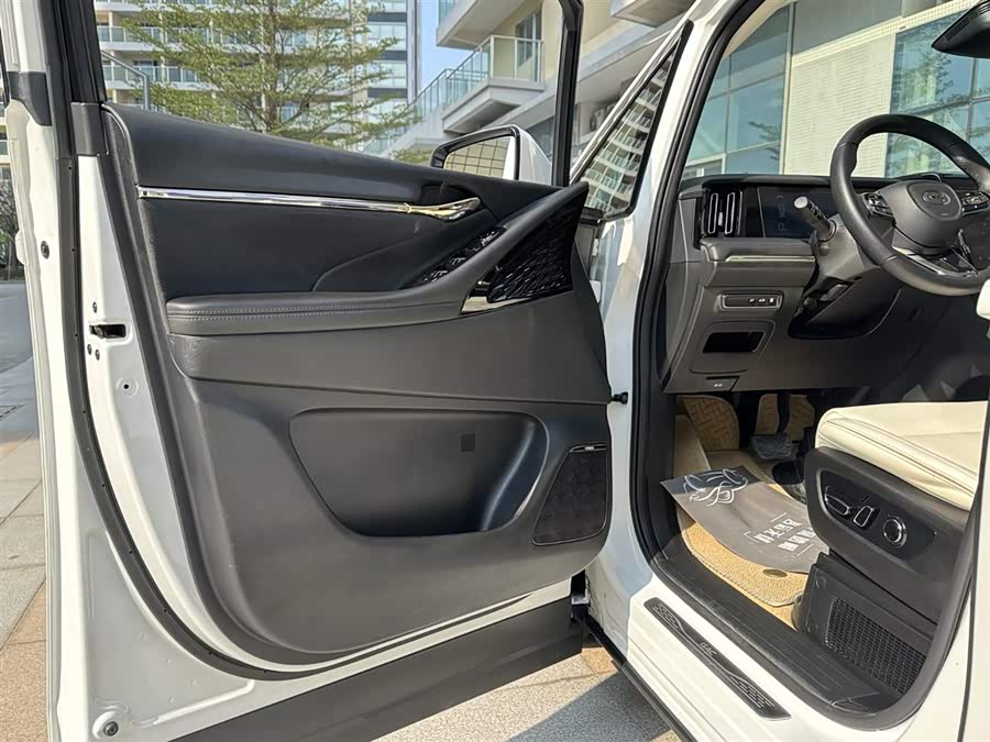 GAC Trumpchi E9 2023 car image #24